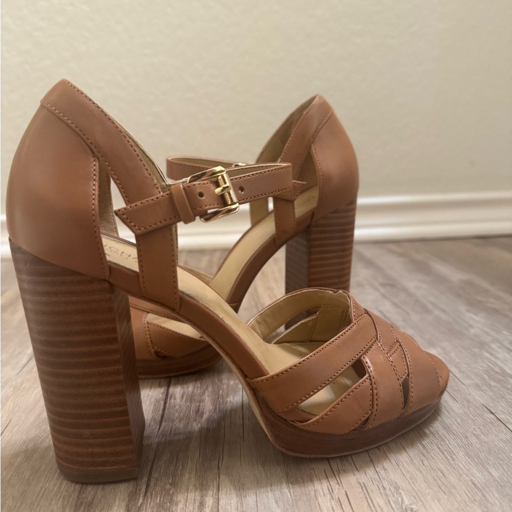 Michael Kors Tan Platform Sandals with Crisscross Straps